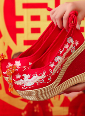 中式秀禾服婚鞋重工古风高跟红色新娘明制汉服结婚绣花鞋女小个子