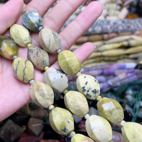 H513图画石灯笼珠20*15mm一条