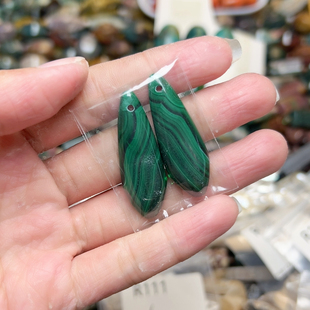 R310孔雀石吊坠一对