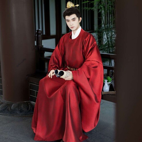 状元郎明制圆领袍汉服毕业照