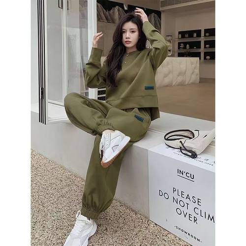 早秋气质减龄设计感卫衣女高腰遮胯休闲运动裤子春秋新款两件套装