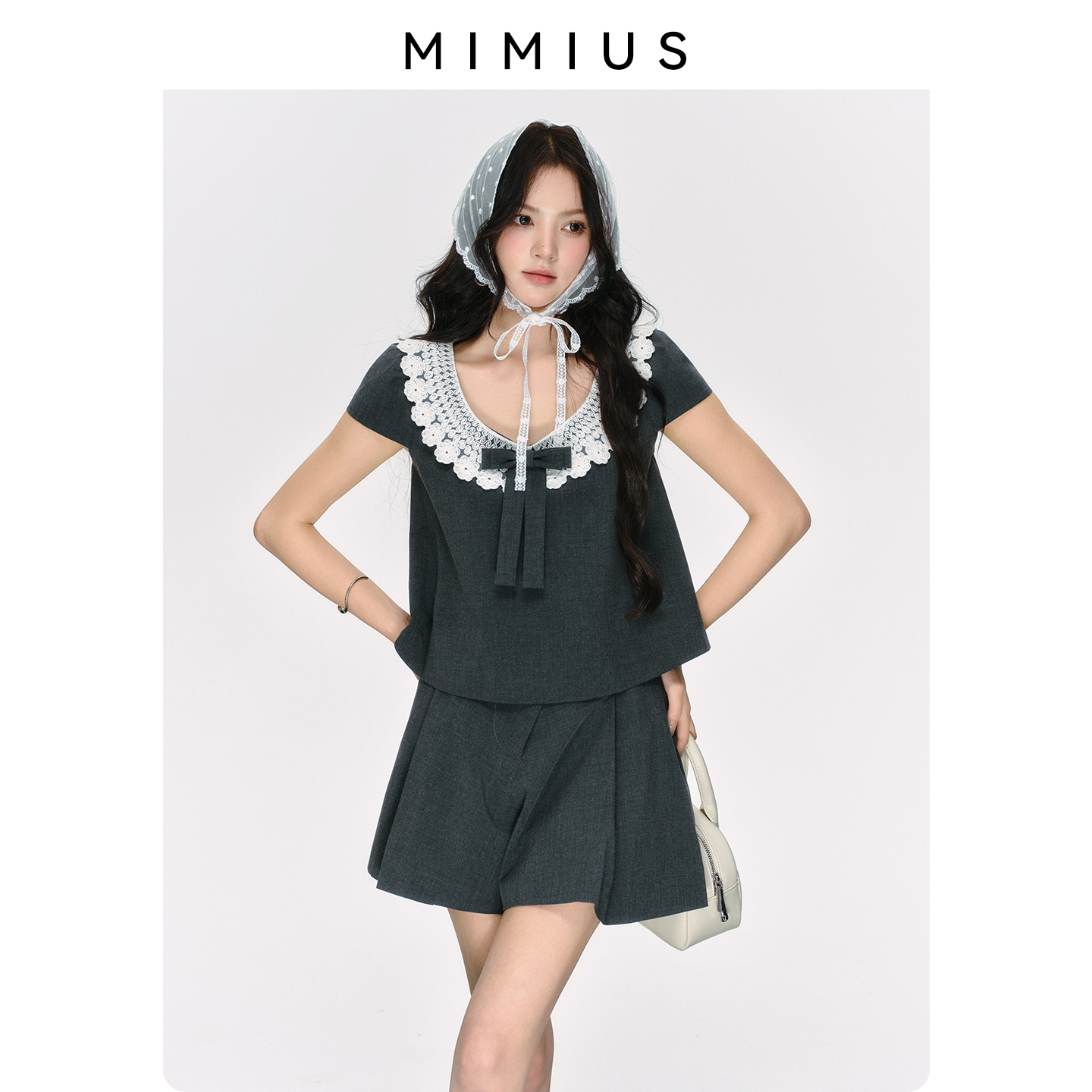 【mimius】游鹿鹿 格雷系千金 温婉钩花刺绣蝴蝶结短袖上衣+短裤