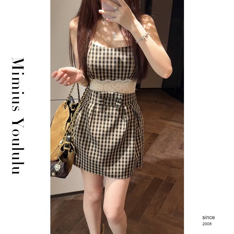 【mimius】游鹿鹿 波恩画报 设计感格纹方领收腰吊带连衣裙