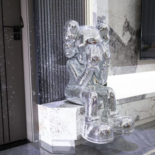 电视柜坐姿暴力熊贴亮片玻璃闪闪发光布灵布灵kaws装饰品开业送礼