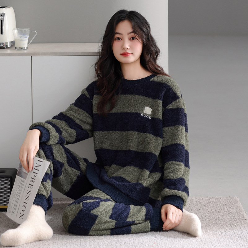 软绵绵半边绒睡衣女款秋冬季加厚保暖套装2025年新款珊瑚绒
