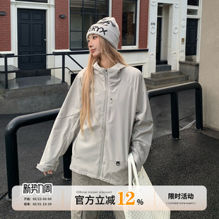 饭饭又饿了美式复古防风冲锋衣女春季高级感休闲运动拉链连帽外套