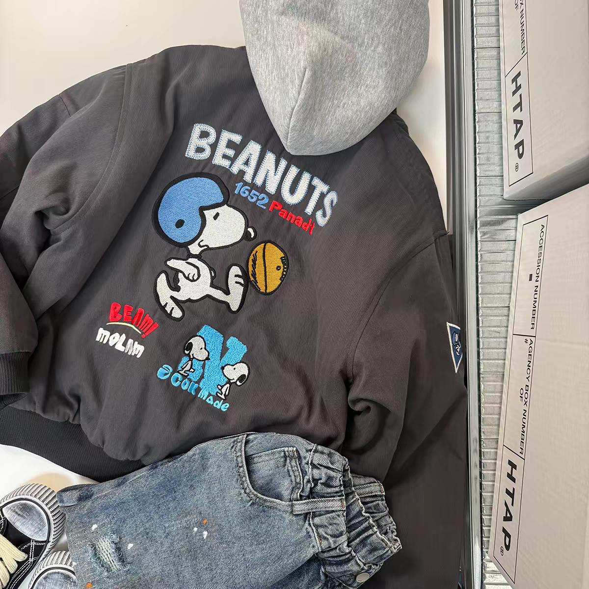 儿童卡通绣花连帽可拆夹棉棒球服