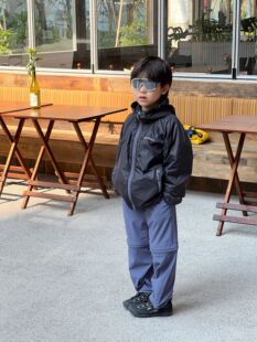 新款 儿童户外山系有里布双层轻量外套防风软壳冲锋衣 studio mama