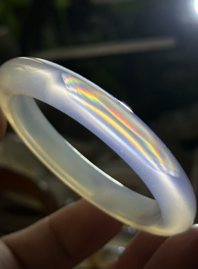 天然马料白冰透七彩极光炫彩彩虹光虹膜玛瑙手镯海洋玉髓56口径