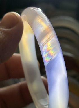 天然白冰俏色飘红沙七彩极光炫彩彩虹光虹膜玛瑙手镯透彩红韵58口