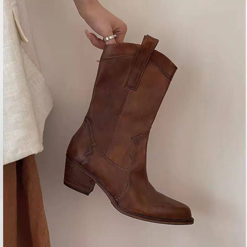 2023 가을 겨울 새로운 스타일 V 입 복고풍 웨스턴 카우보이 부츠 발 전체에 넓은 부츠 두꺼운 밑창 포인티드 발가락 가죽 두꺼운 뒤꿈치 짧은 부츠