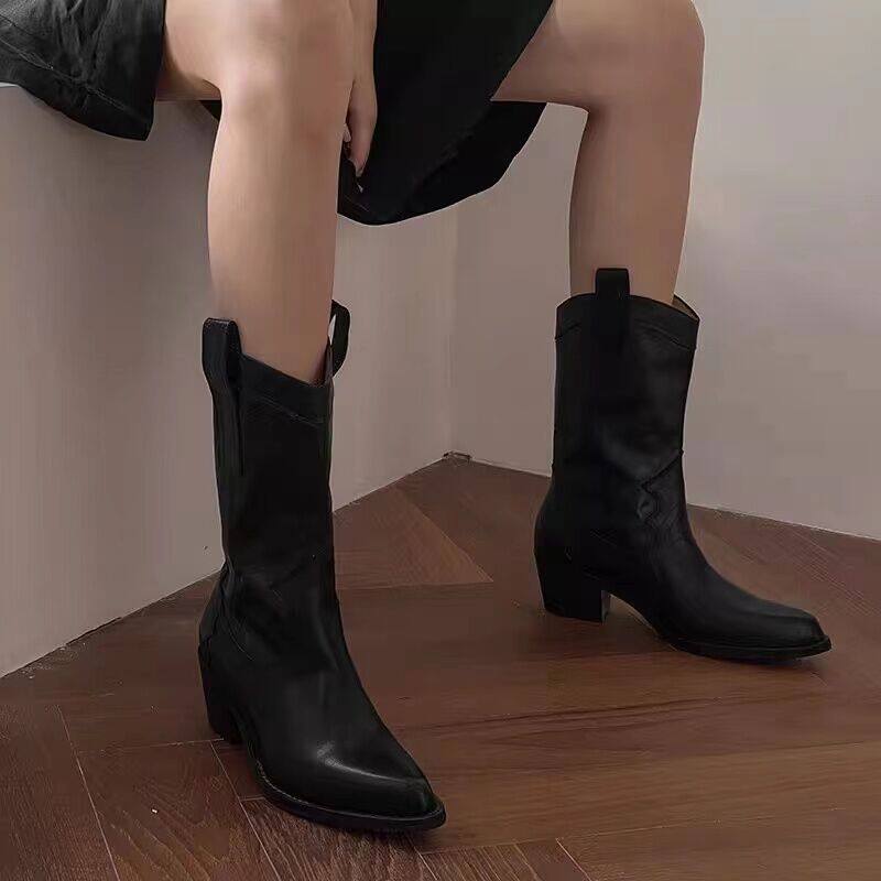 2023 가을 겨울 새로운 스타일 V 입 복고풍 웨스턴 카우보이 부츠 발 전체에 넓은 부츠 두꺼운 밑창 포인티드 발가락 가죽 두꺼운 뒤꿈치 짧은 부츠