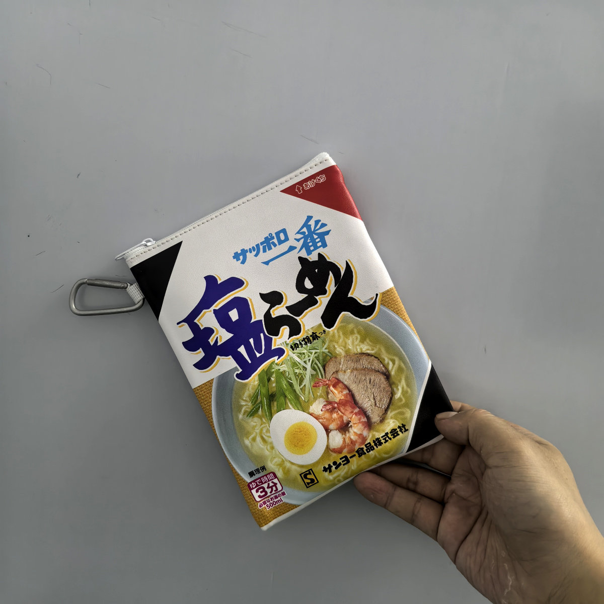 日本杂志附录印花收纳包日系泡面卡通零钱化妆包可挂式手机钥匙包