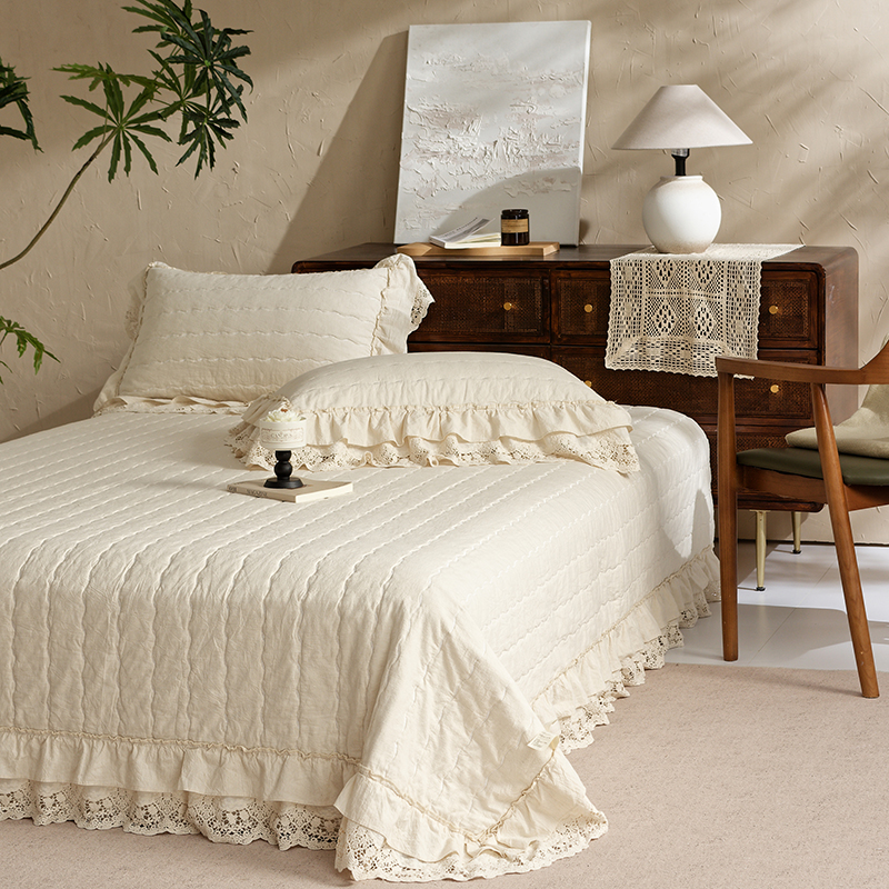 法式花边款绗缝加厚床盖三件套