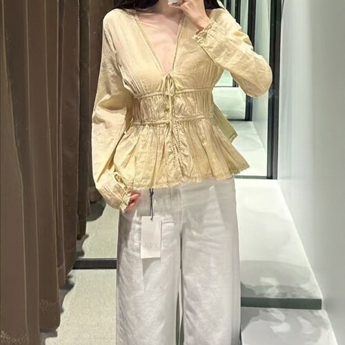 收腰镂空修边设计刺绣薄纱衬衫