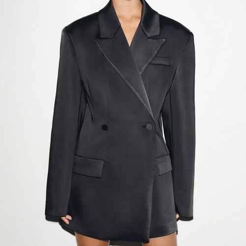 丝缎质感多位纽扣西装外套