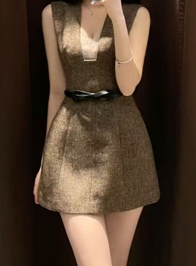 ZA外贸出口女装新款纯欲辣妹风秋冬深V领毛短连衣裙9869625