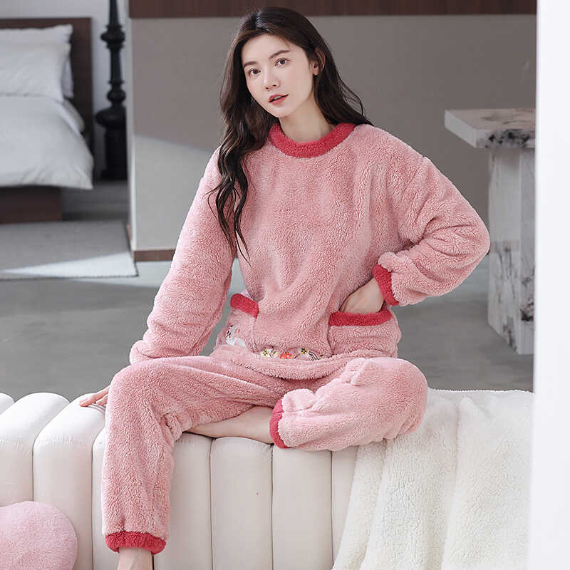 2025年女款法兰绒可外穿冬季睡衣