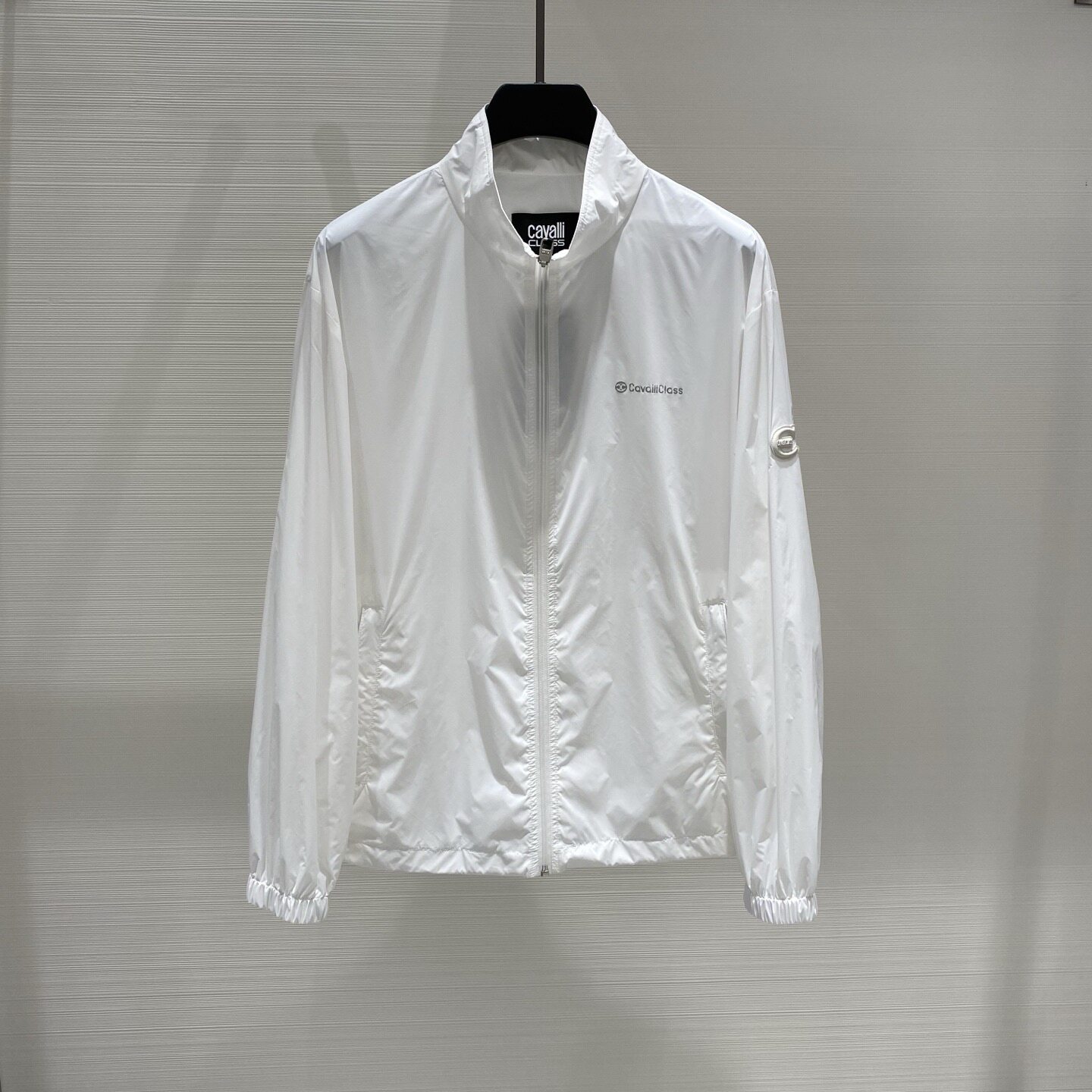 Cavalli Class 26春夏logo字母印花袖臂皮标薄款男士立领夹克外套