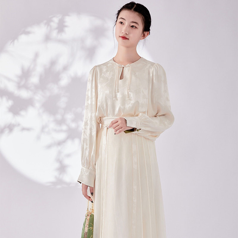 中国风新中式气质圆领女装人丝提花盘扣泡泡袖古风汉服禅茶服上衣
