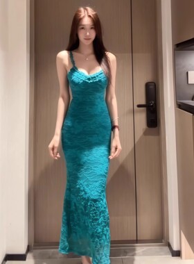 法式绿色v领蕾丝吊带连衣裙女装夏季小个子气质收腰修身包臀长裙