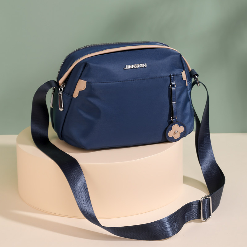 2025新款时尚百搭斜挎包女小花枕头包女尼龙帆布包单肩包妈妈包,箱包皮具/热销女包/男包,通用款女包,淘宝优惠券,粉丝福利购,淘宝优惠卷