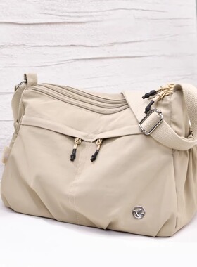 防水尼龙布女士斜挎包女包轻便单肩包多层大容量上班通勤流浪挎包