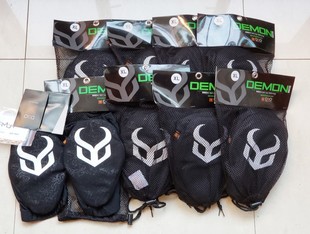 demon单双板滑雪护膝d3o XL码  不可退换 仅接受微信支付