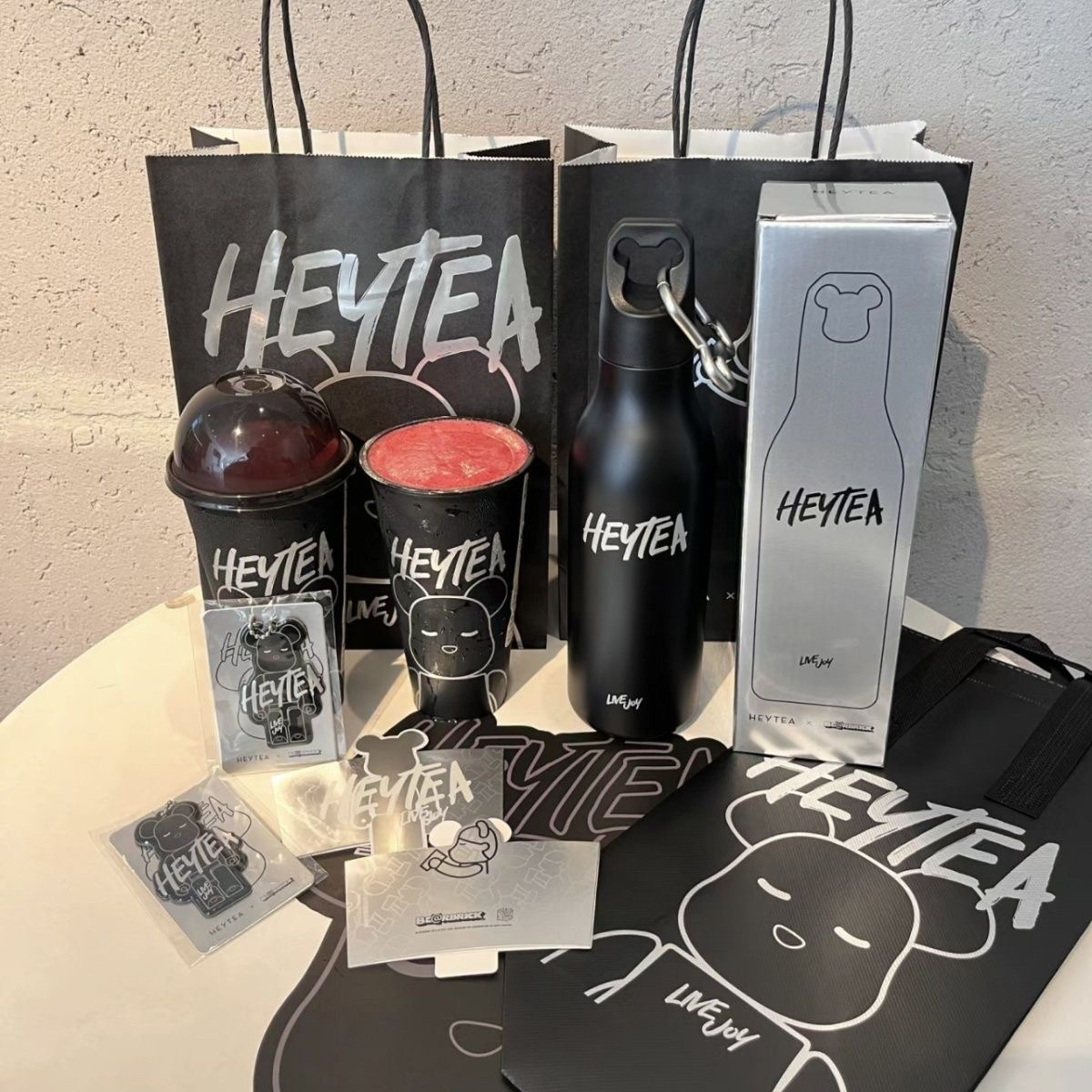 【正品代购】喜茶联名BEARBRICK暴力熊积木周边行李箱