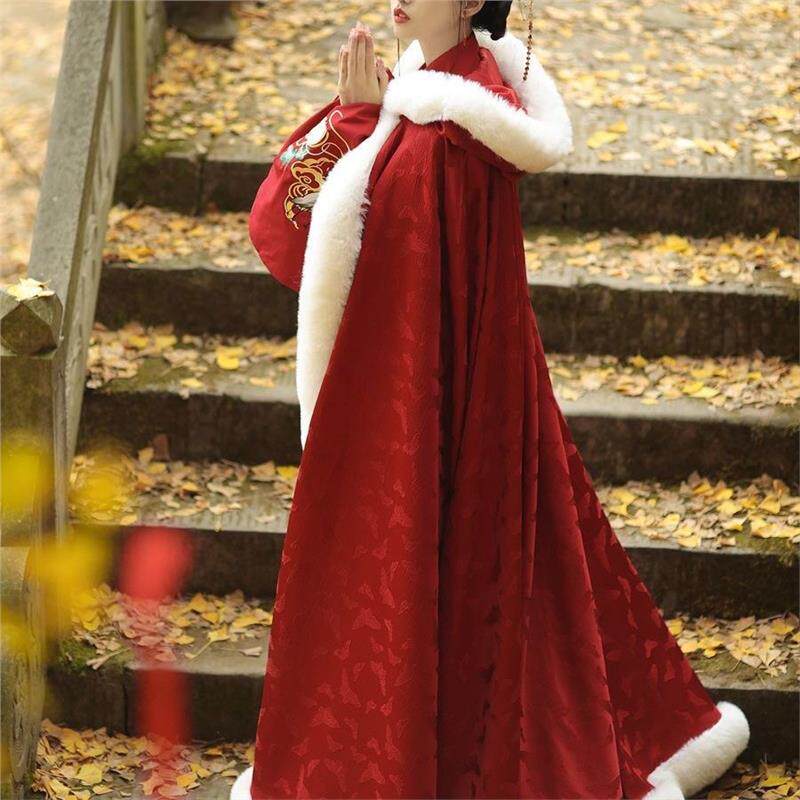 汉服女斗篷红色加绒加厚白色新款披风中式婚礼秀禾服斗篷冬款披风