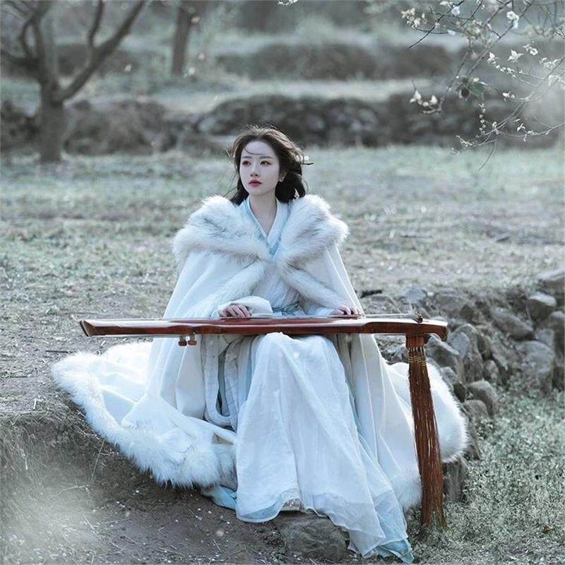 汉服斗篷女冬季新款中国风婚礼服大毛领毛妮加绒加厚超仙保暖披风