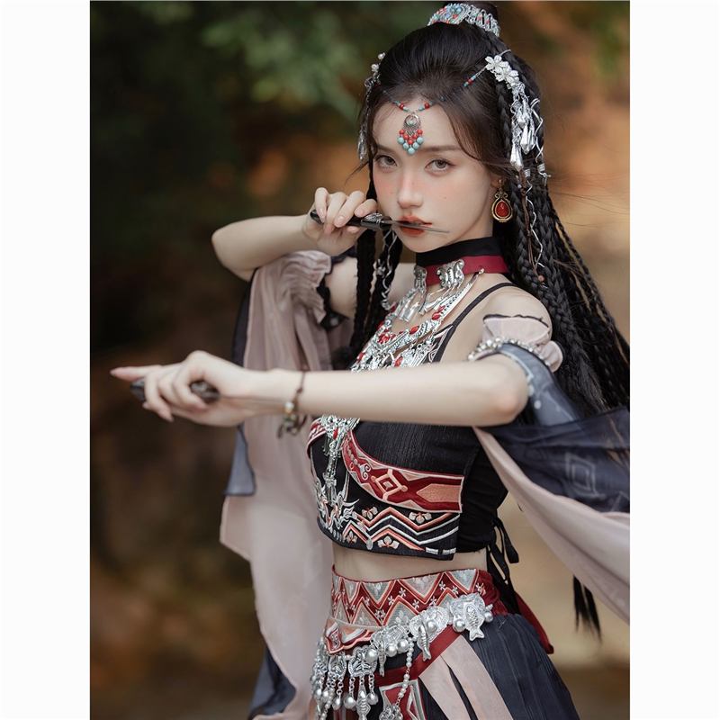 少数民族服饰异域风汉服黑色哈尼族印花刺绣银饰全套影楼拍照服饰