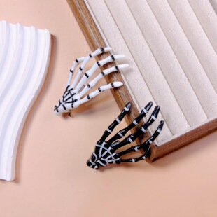 网红万圣节骷髅手发夹节日派对发卡欧美热卖 头饰发饰搞怪手骨边夹