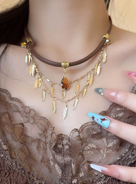 棕色皮质金色叶子宝石吊坠项链女