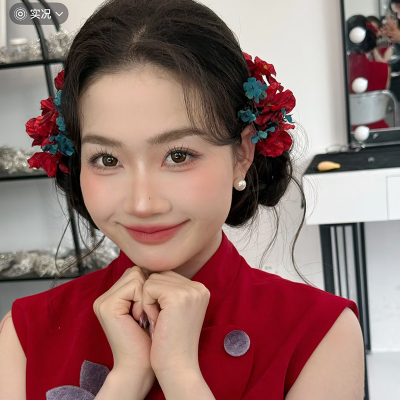 龙凤褂新娘头饰红蓝撞色仿真花朵复古高级感中式古典秀禾造型发饰