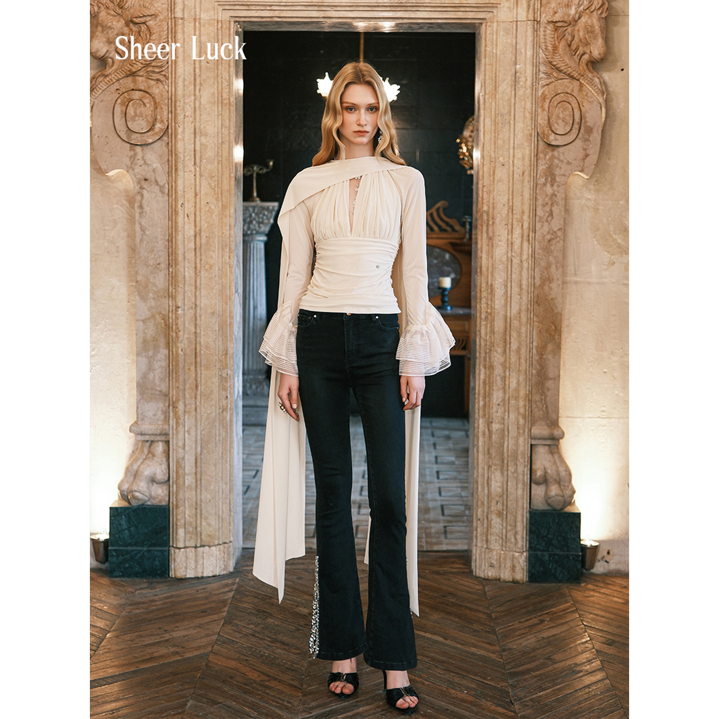 挂脖V领修身百搭打底上衣