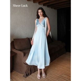 肌理感缎面法式 Peggy V领镂空高腰线挂脖吊带连衣裙 Luck Sheer