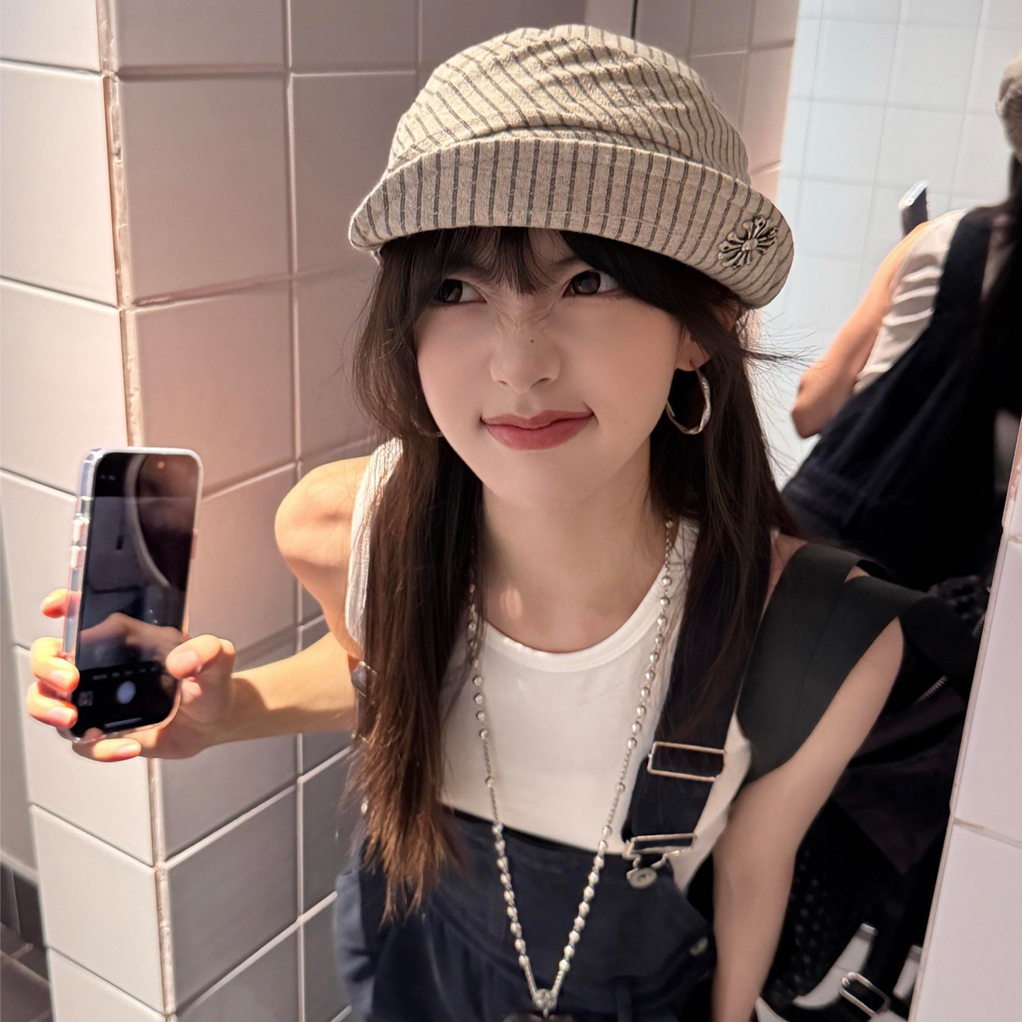 白水蒹葭原创复古褶皱条纹十字标报童帽女春夏百搭显脸小文艺帽子