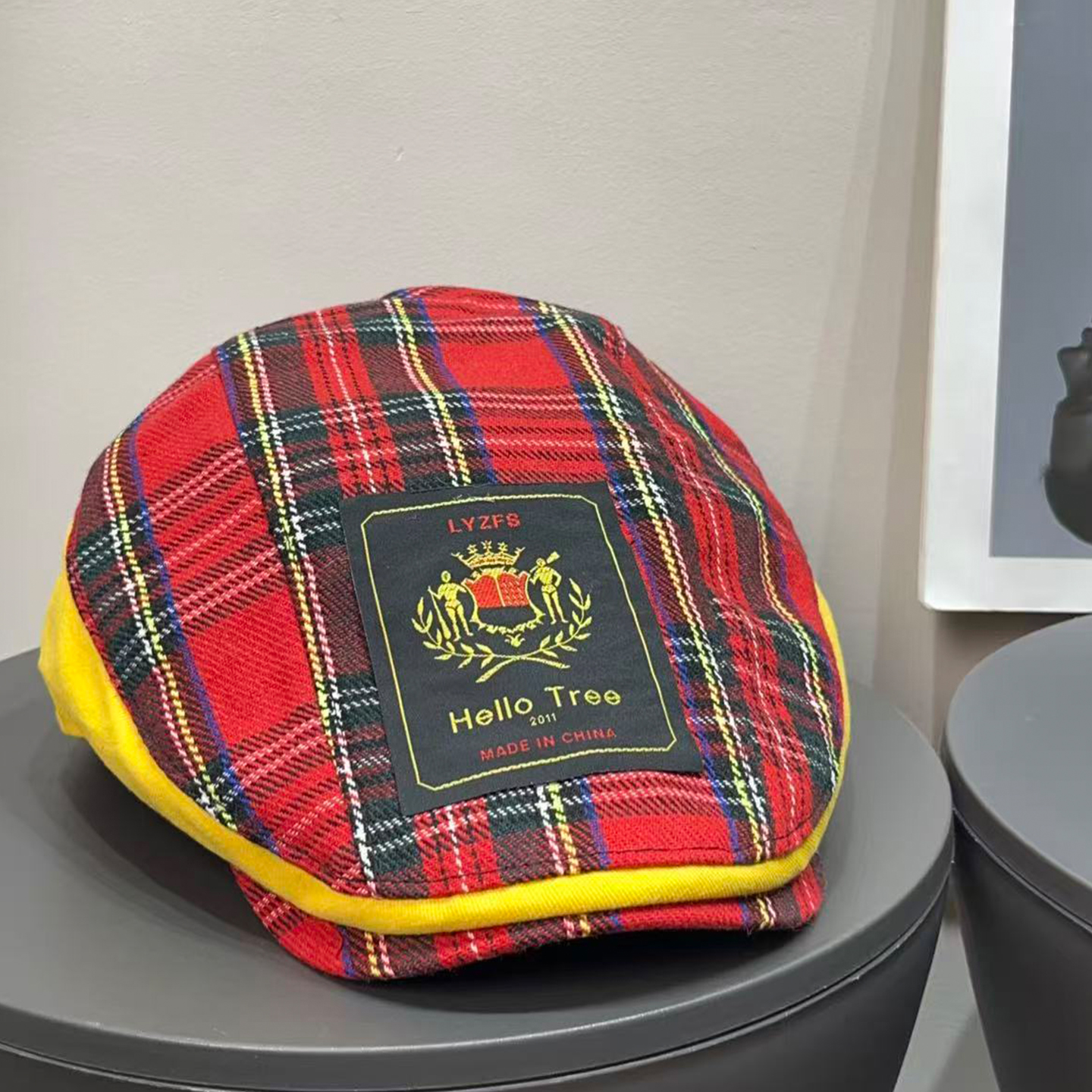 日系复古英伦风红色格子拼接前进帽女秋冬百搭显脸小文艺贝雷帽子