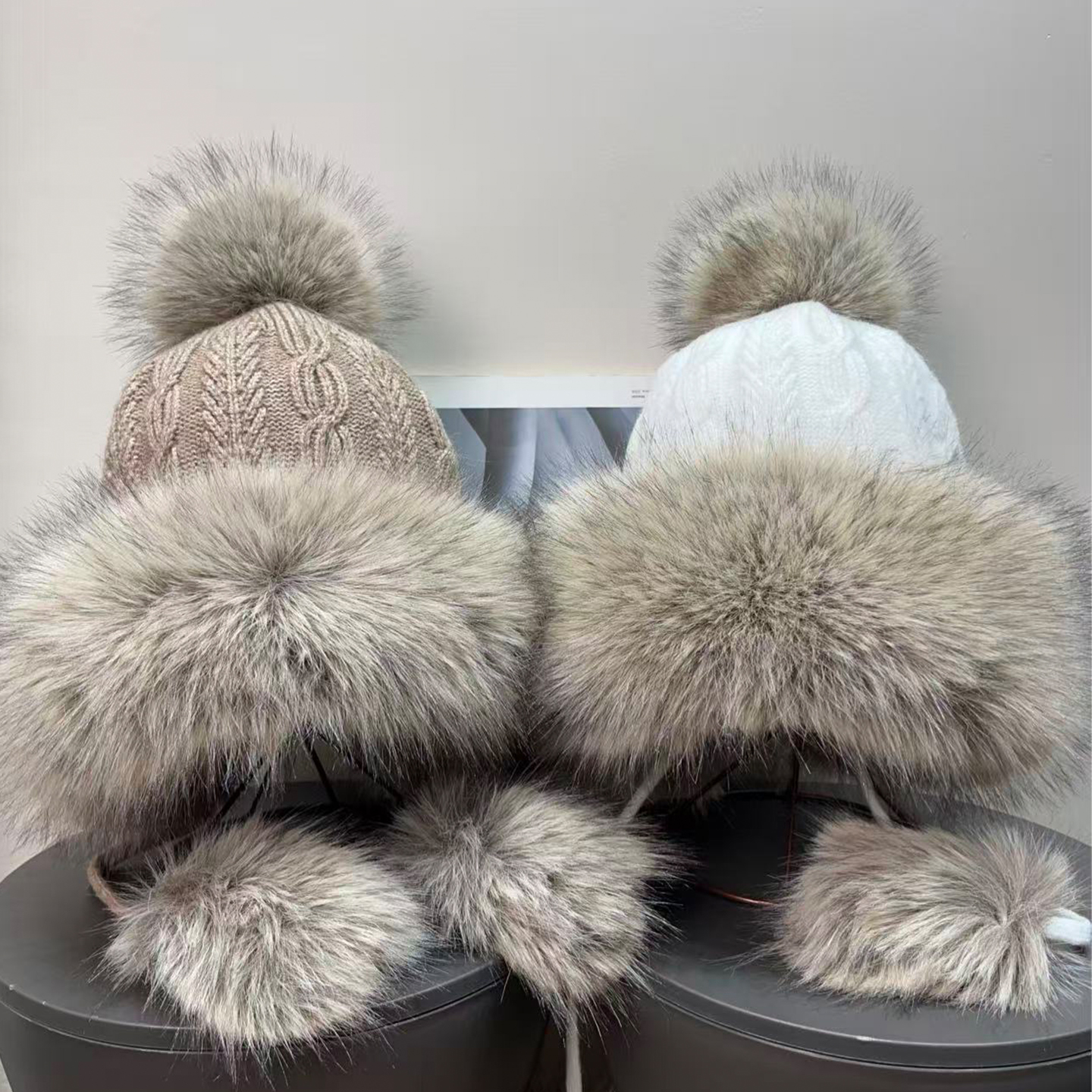 大头围复古毛绒针织毛球护耳帽女秋冬保暖防寒显脸小雪乡毛线帽子