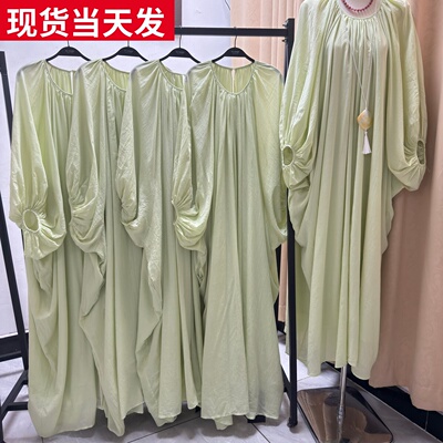 褶皱大裙摆灯笼袖假日感连衣裙