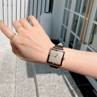 女ins风正品 时尚 女士表方 十大品牌霸气小众女款 聚利时手表女夏季