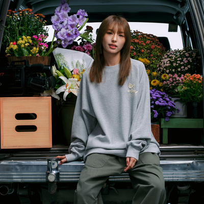 WHOOSIS（不知其名）单色玫瑰刺绣华夫格长袖T恤秋季氛围感男女潮