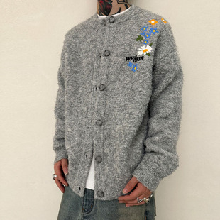 WHOOSIS（不知其名）花卉刺绣开衫毛衣外套秋冬简约情侣校园男女