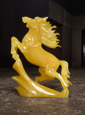 天然玉石马到成功黄玉玄关玉雕客厅天然原石手工酒柜摆件工艺品