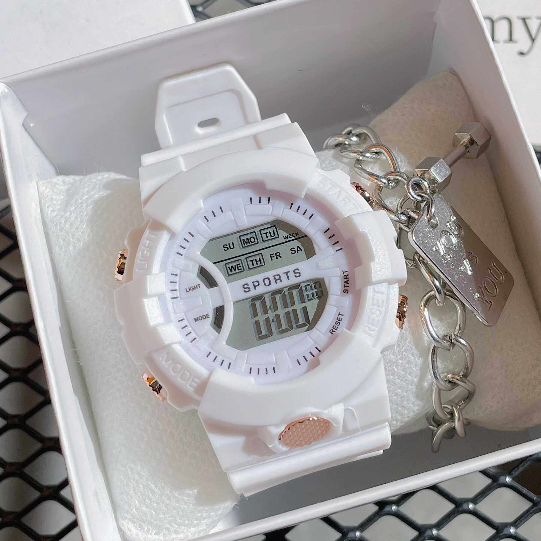 初中学生简约ins风手表独角兽防水多功能电子表运动夜光电子手表