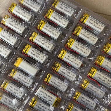 聚合物软包锂电池3.7V 350mah蓝牙音箱蓝牙耳机充电仓规格701535