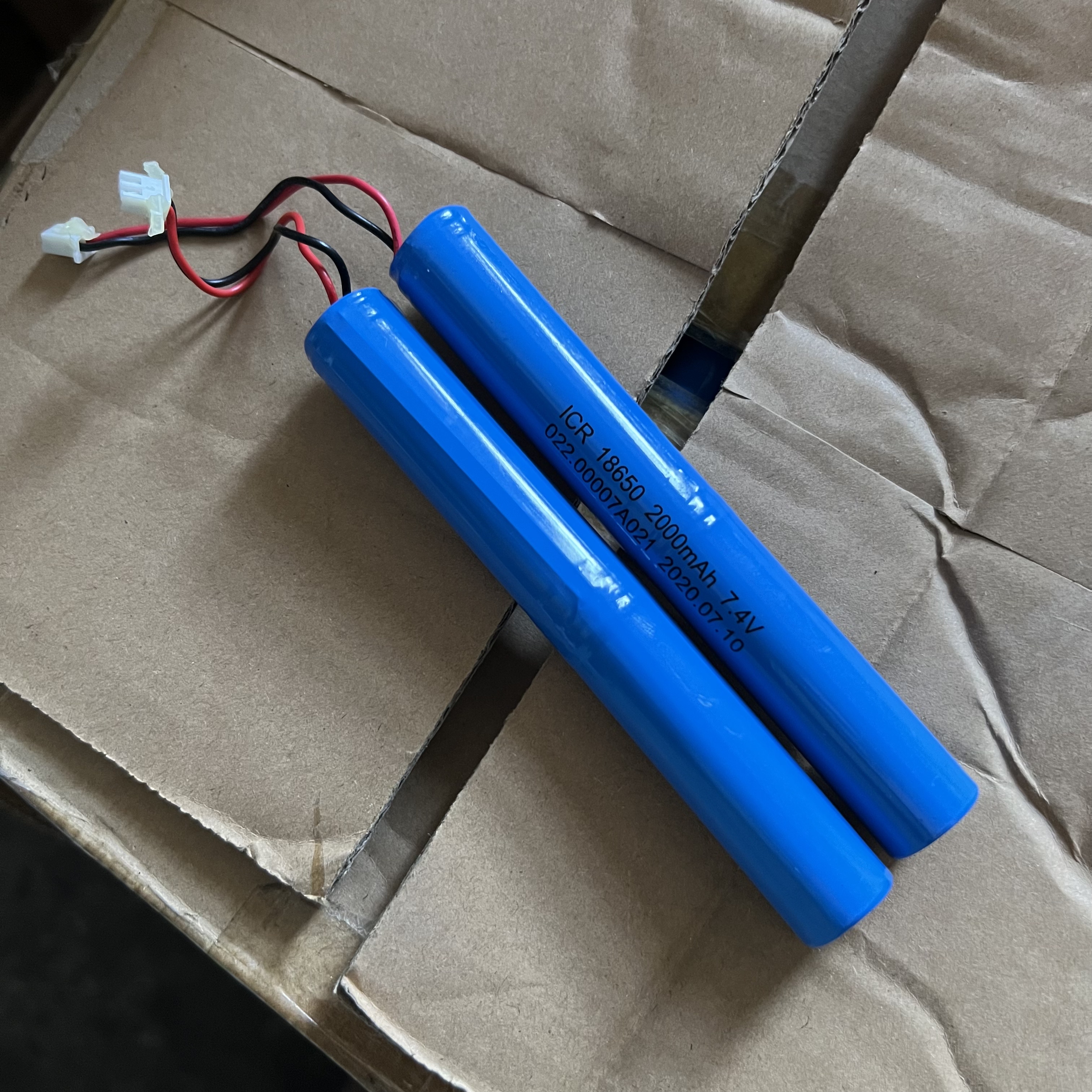 特价拆机 电池组2节18650首尾串联 蓝牙音箱7.4V电池容量2000mah