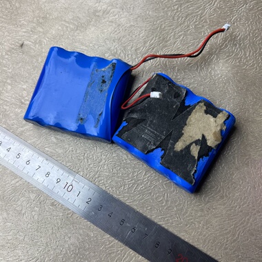 拆机的18650电池组3.7V锂电池4节电池并联8000mah充电宝蓝牙音响