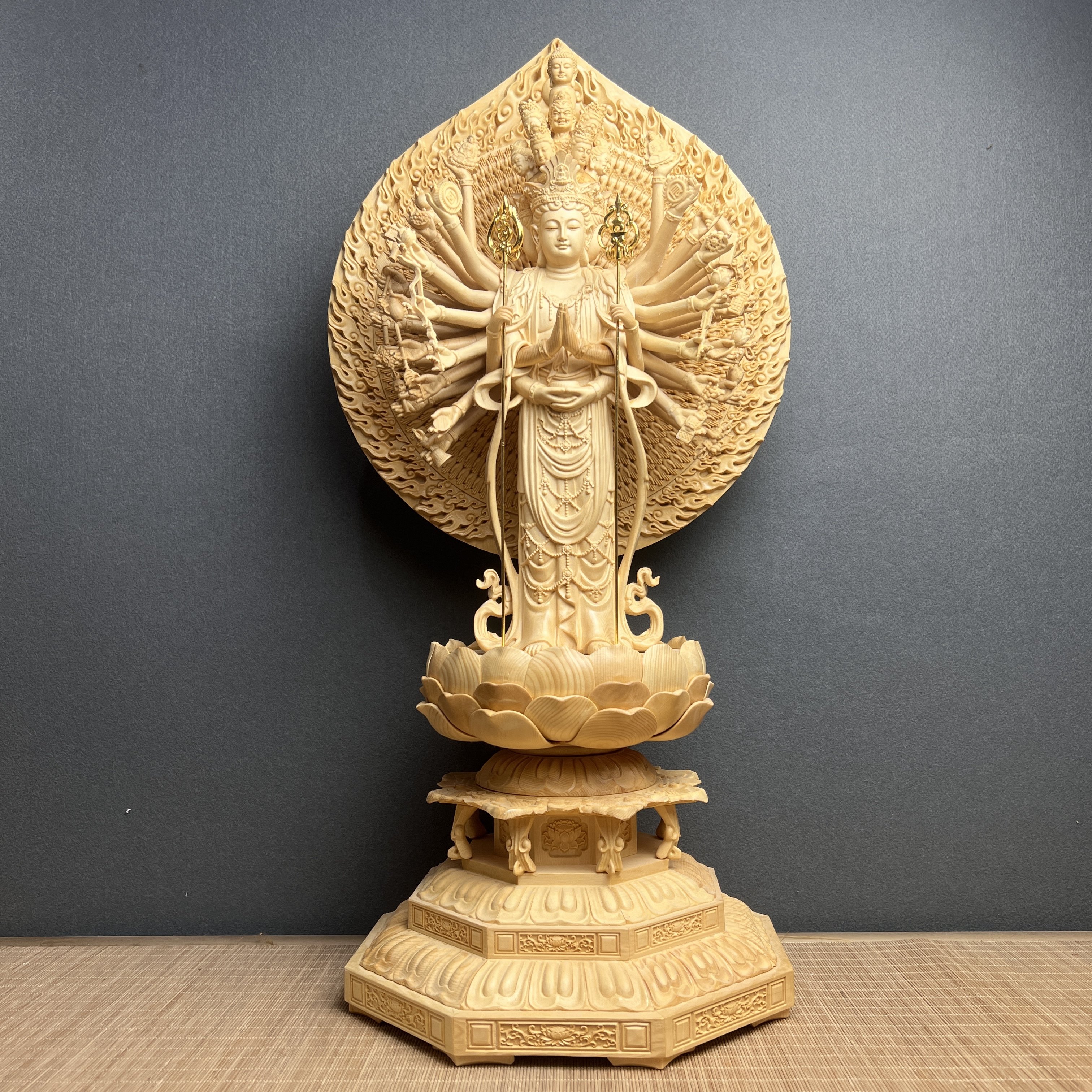 桧木精雕大号三面千手千眼观世音菩萨实木家居寺庙供奉招财保平安,家居饰品,木雕,淘宝优惠券,粉丝福利购,淘宝优惠卷